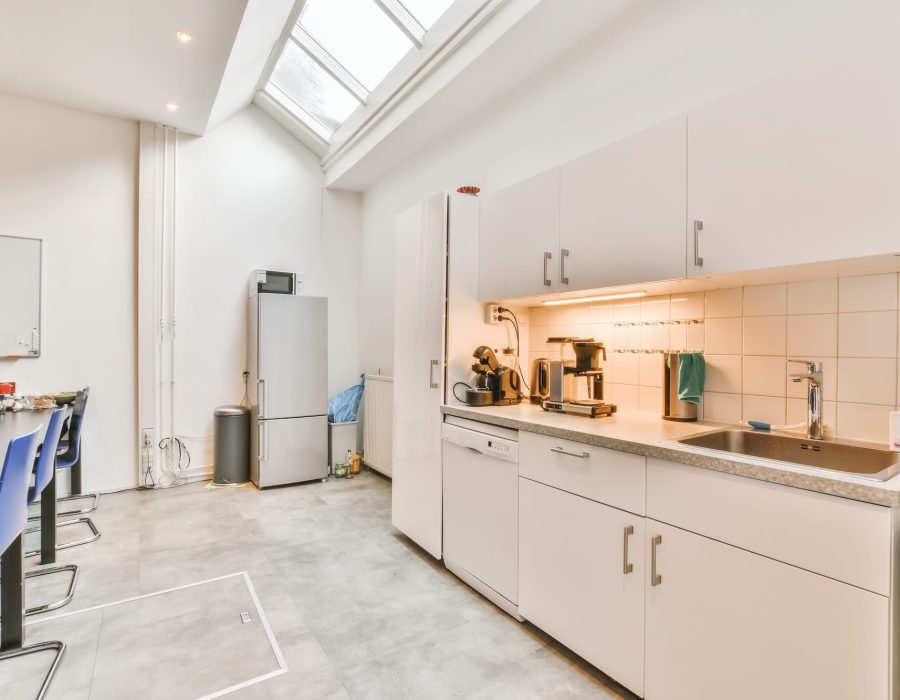 large-kitchen-design-2025-02-10-01-22-35-utc.jpg